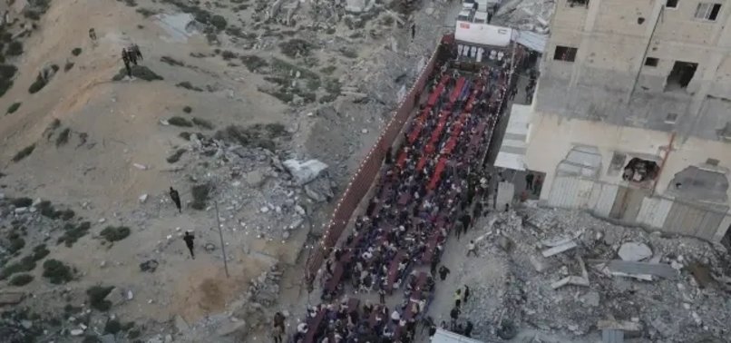 Turkish football club distributes Iftar meals in Gaza