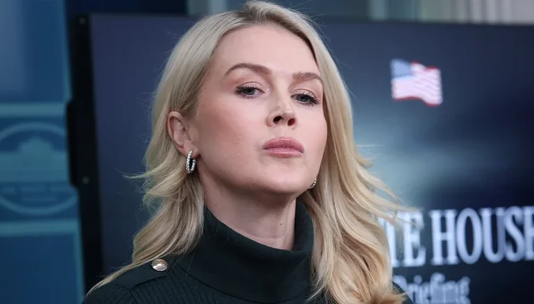 KAROLINE LEAVITT’S LIP FILLER CHANGED HER ENTIRE LOOK