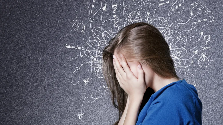 Therapist-Approved Ways To Cope With Anxiety