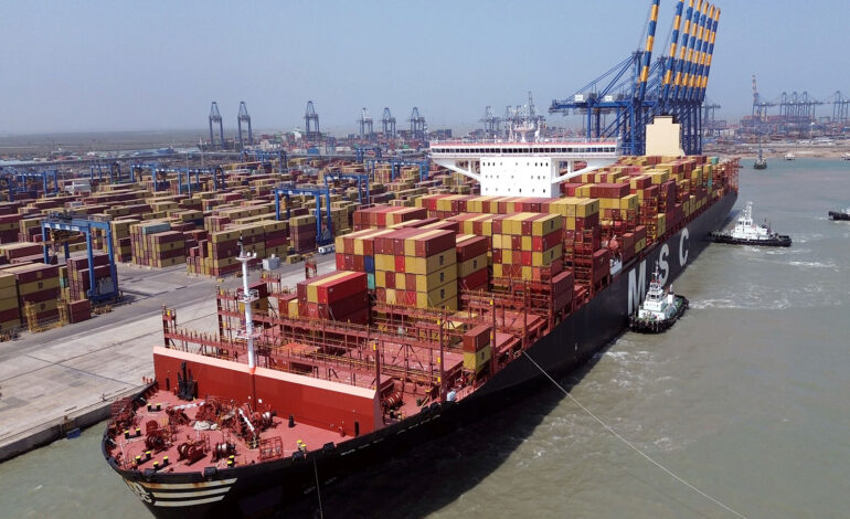 Crude price spikes as US blockade of Iran 