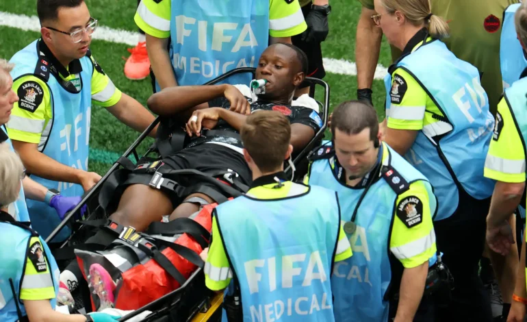 Canada’s Ismaël Koné Leaves World Cup Match on Stretcher