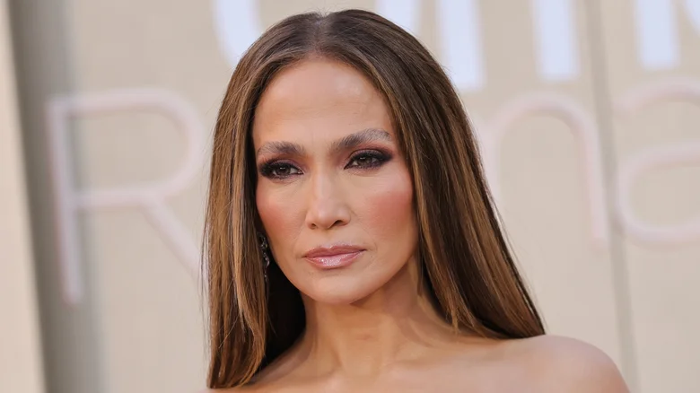 JENNIFER LOPEZ IS LOVING HER POST-DIVORCE LIFE